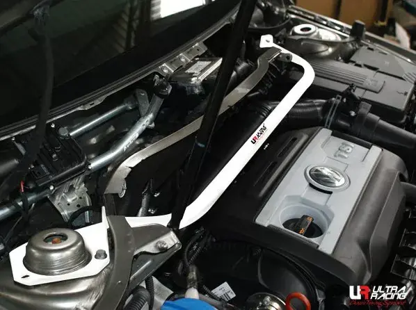 Rozpěrná tyč Ultra Racing Škoda Superb B6 3T 2.0 TFSi (08-) - přední horní Ihned K Objednání
