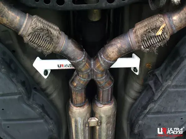 Rozpěrná tyč Ultra Racing Nissan 350Z Z33 (02-08) - středová spodní výztuha Sleva