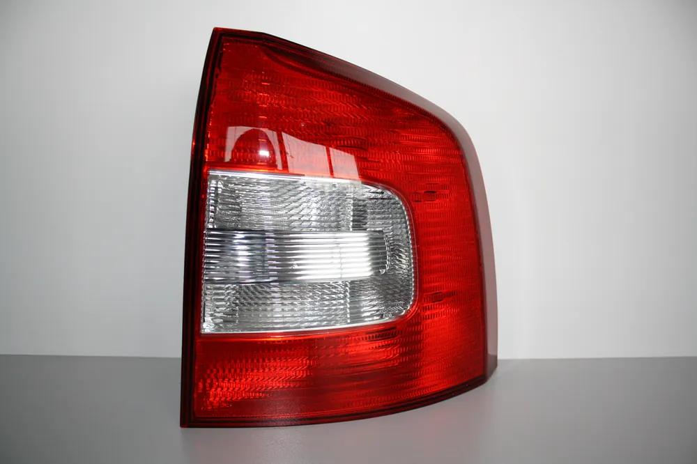 Pravé zadní světlo Octavia II kombi facelift - 1Z9945112A-MM Nejlepší Volba