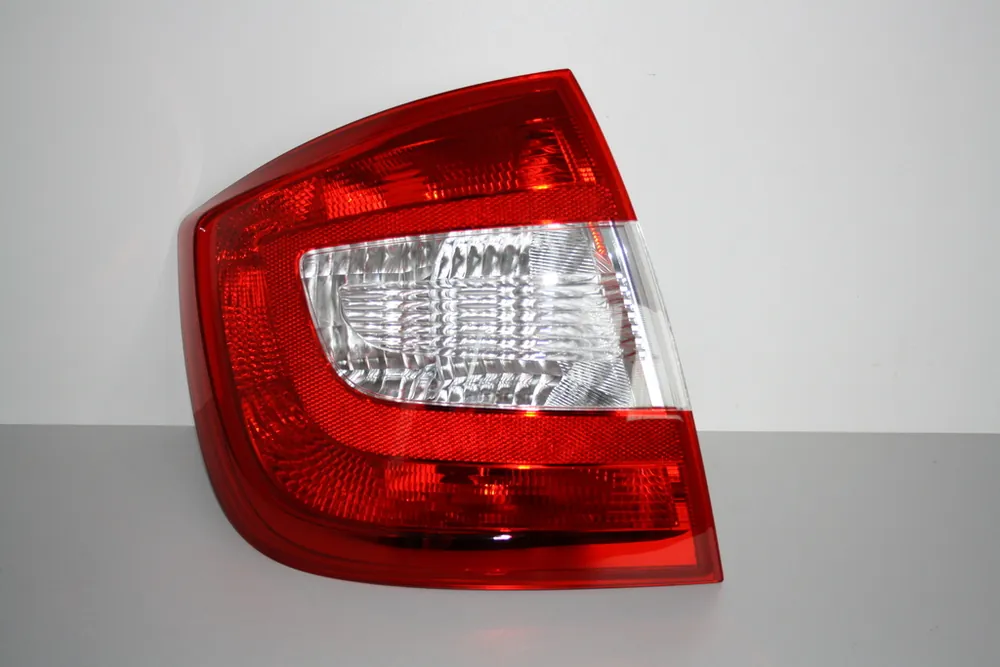 Novinka Levé zadní světlo Rapid liftback 5JH945111 - Hella
