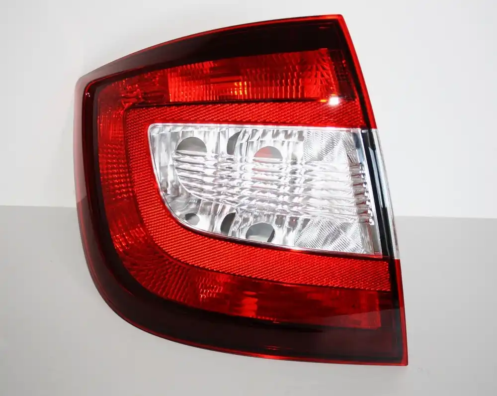 Levé zadní světlo Rapid liftback 5JH945111A - tmavé - Autopal Oblíbený