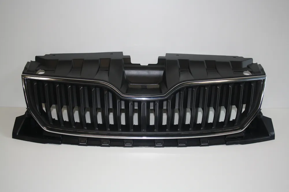 Akční Cena Přední maska chladiče Fabia III kompletní 6V0853653 - originál použitá