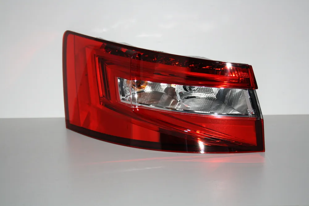 Světlo ZL vnější Superb III liftback 3V5945207A - Autopal Nejlepší Volba