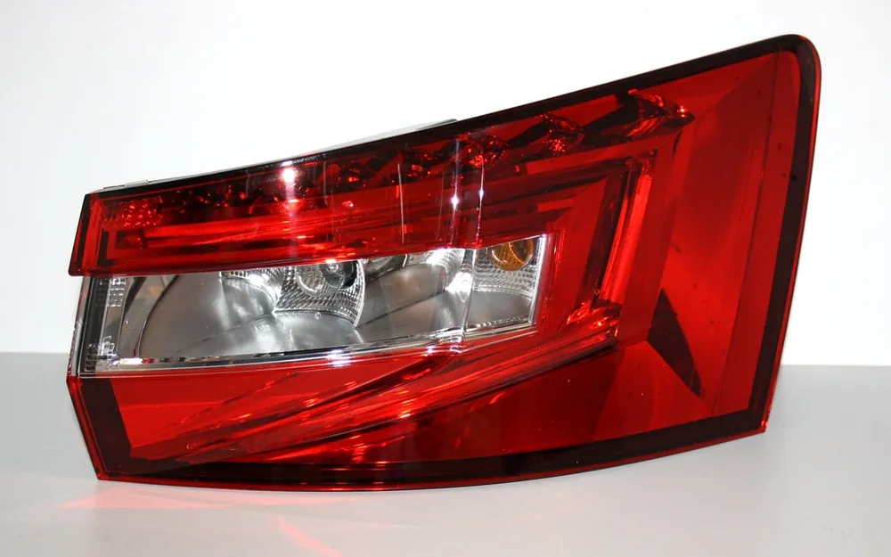 Finální Výprodej Světlo PZ vnější Superb III kombi 3V9945208A - autopal