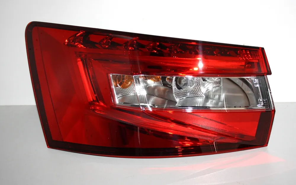 Tovární Cena Světlo LZ vnější Superb III kombi 3V9945207A - autopal