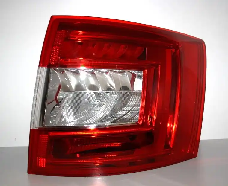 Pravé zadní LED světlo Octavia III kombi 5E9945112A - Autopal Výprodej