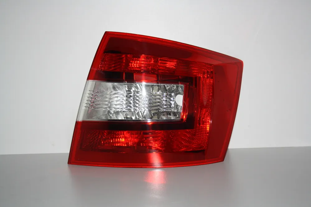 Pravé zadní světlo Rapid spaceback 5JJ945112 - originál Zlevněný