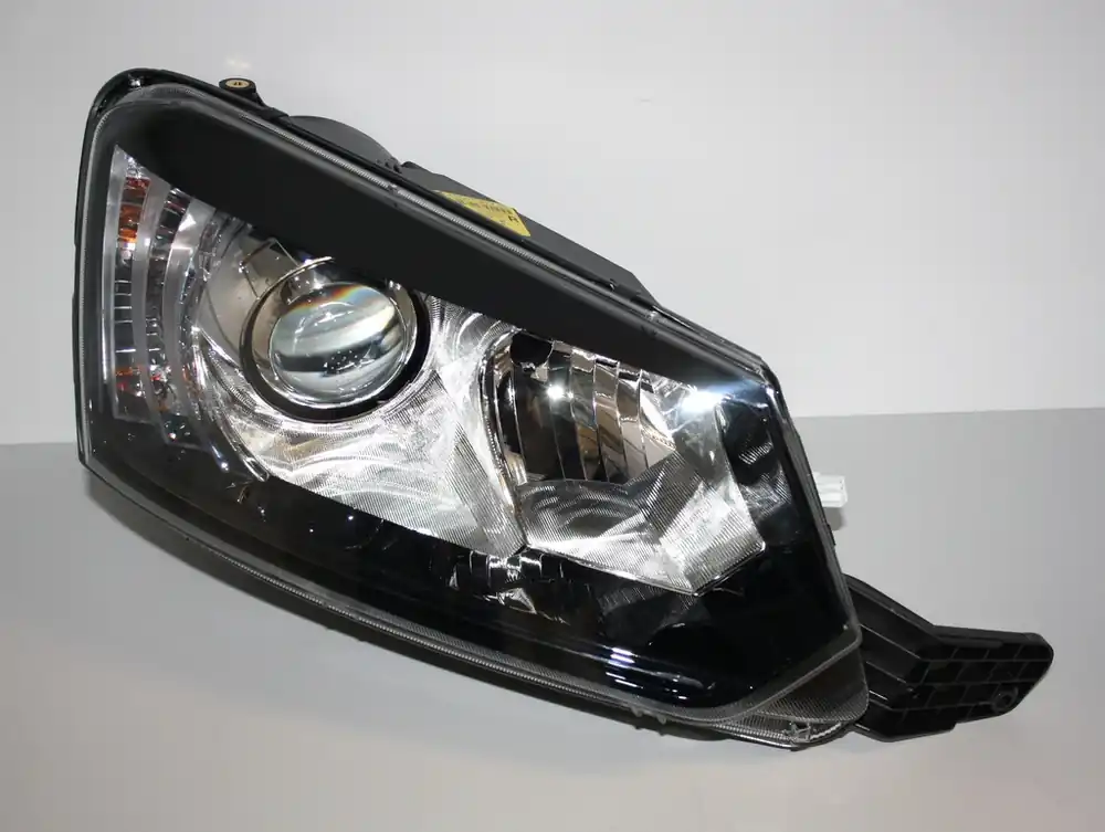 Světlomet pravý přední XENON 5L1941018D - Yeti facelift Levný