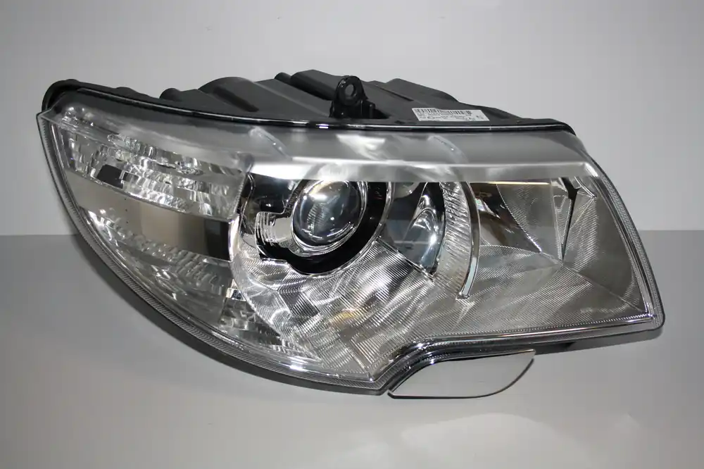 Pravý bixenonový světlomet Škoda Superb II 3T1941018E - Hella Vysoce Kvalitní