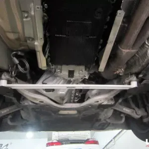Akční Cena Rozpěrná tyč Ultra Racing BMW E63 / E64 6-Series 640i (03-10) - přední spodní