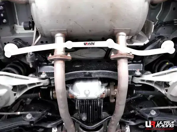 Rozpěrná tyč Ultra Racing Infiniti FX35 3.5 4WD (09-) - zadní spodní Sleva