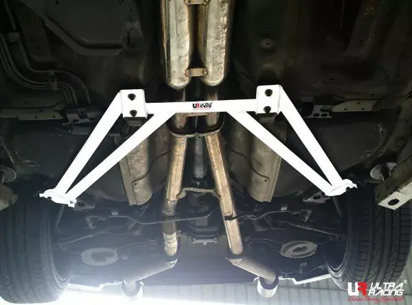 Doprava Zdarma Rozpěrná tyč Ultra Racing Infiniti FX35 3.5 4WD (09-) - zadní spodní H výztuha