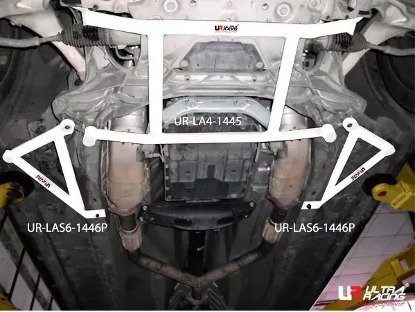 Rozpěrná tyč Ultra Racing Infiniti G37 3.7 2WD (08-) - přední spodní H výztuha Autentický