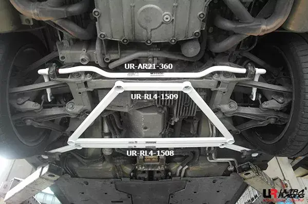 Cenová Bomba Rozpěrná tyč Ultra Racing Porsche Carrera 2S 997 3.6 2WD (05-12) - zadní spodní