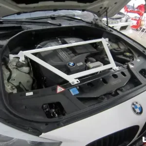 Časově Omezené Rozpěrná tyč Ultra Racing BMW F01 7-Series 740i 4.0 (08-) - přední horní