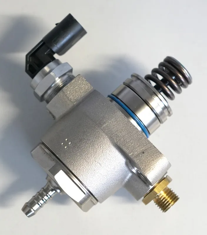 Vrácení Zdarma Čerpadlo paliva 2.0 TSI 06L127027C - originál