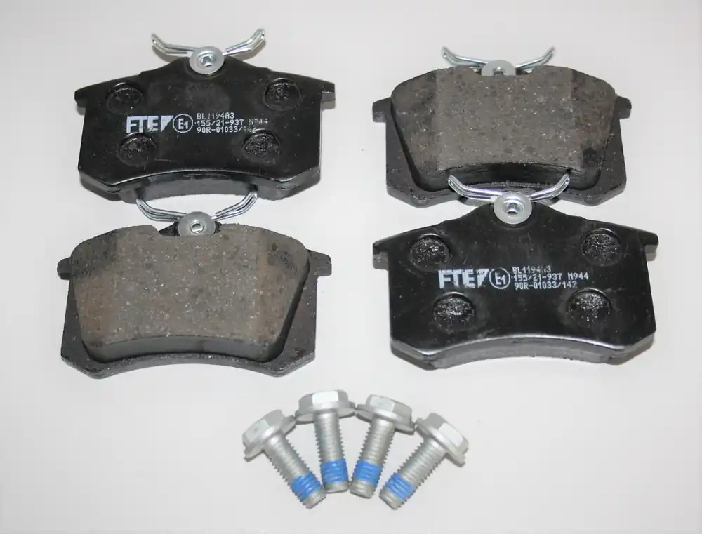Horká Nabídka Brzdové destičky zadní FTE automotive sada 5Q0698451A