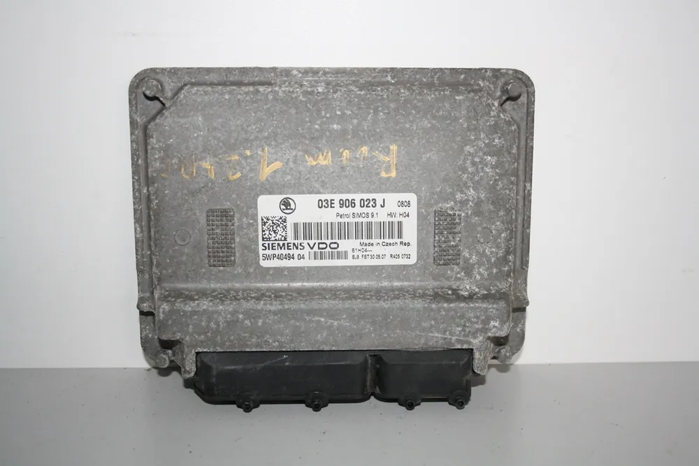 Must-Have Jednotka motoru 03E 906 023 J